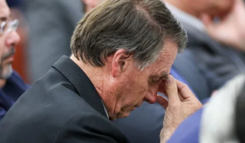 Bolsonaro cancela agendas em Goiás e retorna a Brasília após mal-estar