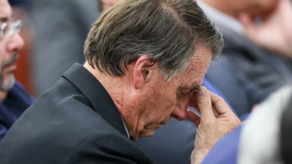 Bolsonaro cancela agendas em Goiás e retorna a Brasília após mal-estar