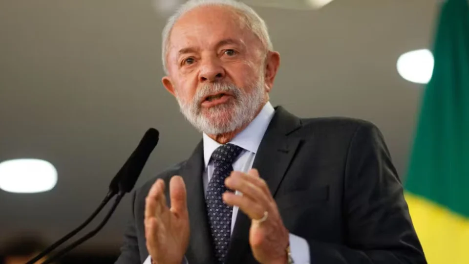 Lula eleva para 30% a mistura de etanol na gasolina e para 15% a de biodiesel no diesel comum