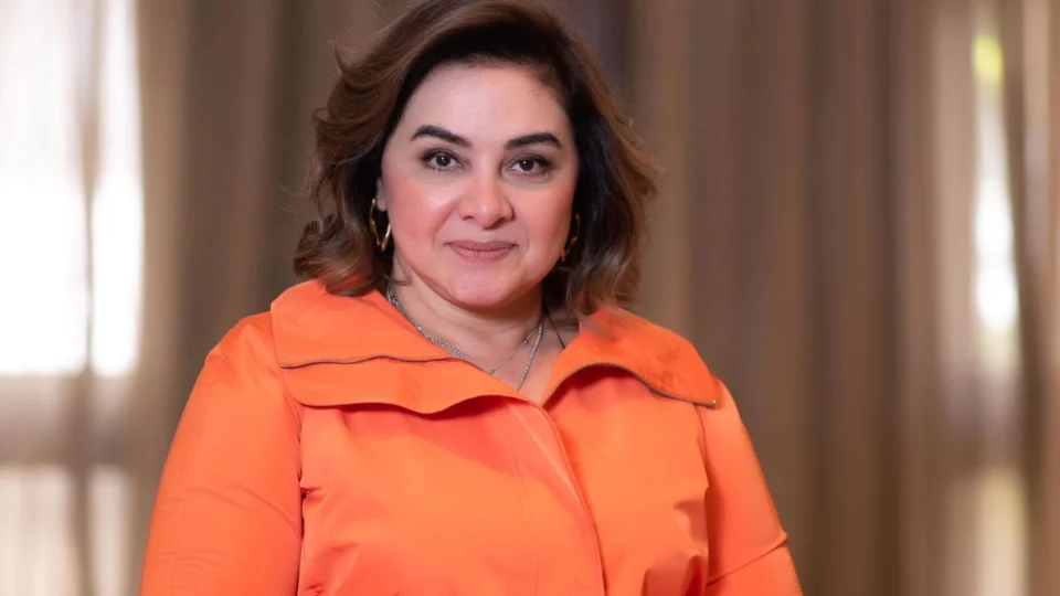 Pesquisa interna mostra Maria do Carmo encostando em Omar Aziz na corrida pelo Governo do AM