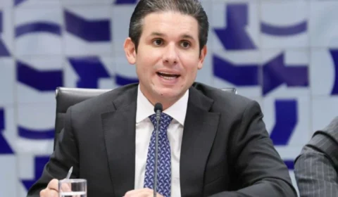 Motta diz que Lula só dá ouvidos ao PT e decide definir pauta