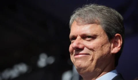 Tarcísio se reúne com chefe da Embaixada dos EUA: ‘É preciso negociar’