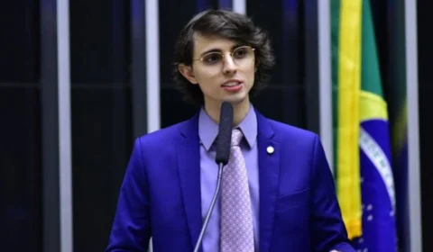 Amom confirma convite do Republicanos e admite conversas com outras siglas