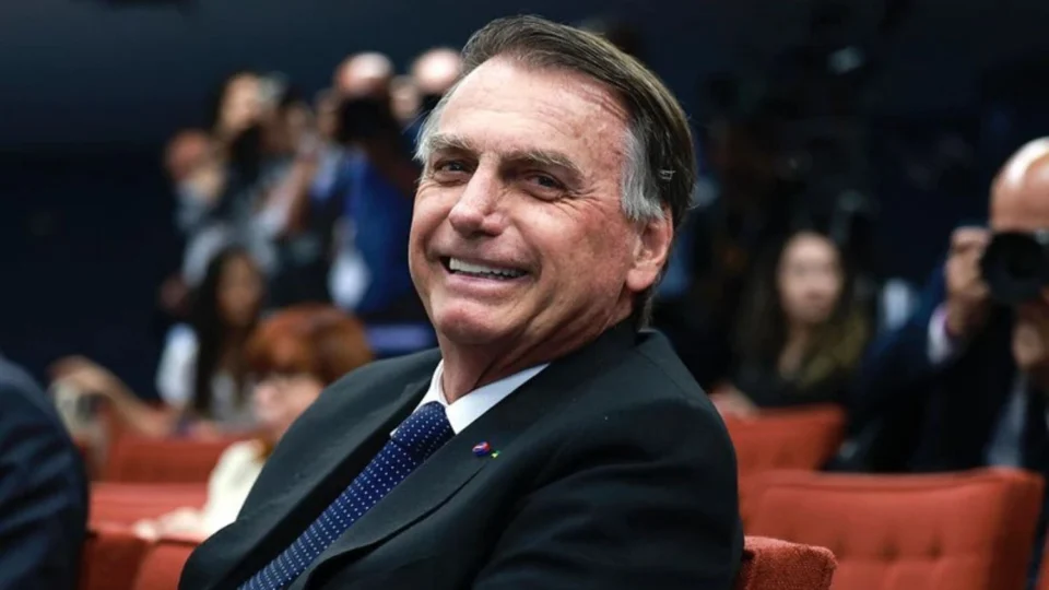 Saiba o que tinha no pen drive apreendido na casa de Bolsonaro