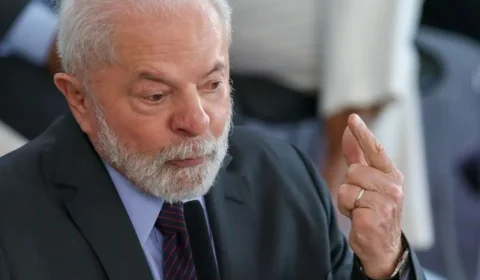 Lula chama Bolsonaro de ‘rato’ e diz que ex-presidente fugiu para escapar de punição