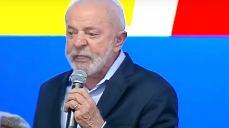 Homem é agredido depois de chamar Lula de ‘ladrão’ durante cerimônia em Osasco (SP)