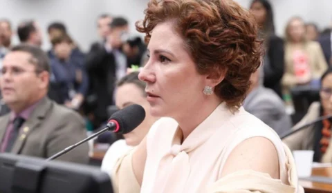 Zambelli pede ajuda à Itália e se define como exilada política