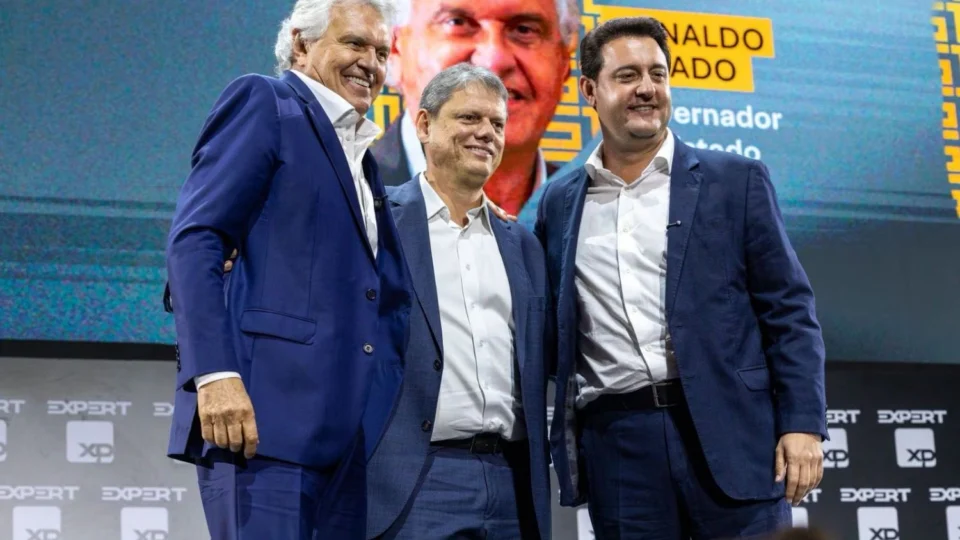 Tarcísio, Ratinho Jr e Caiado acusam governo de desinteresse em negociar tarifa com os EUA