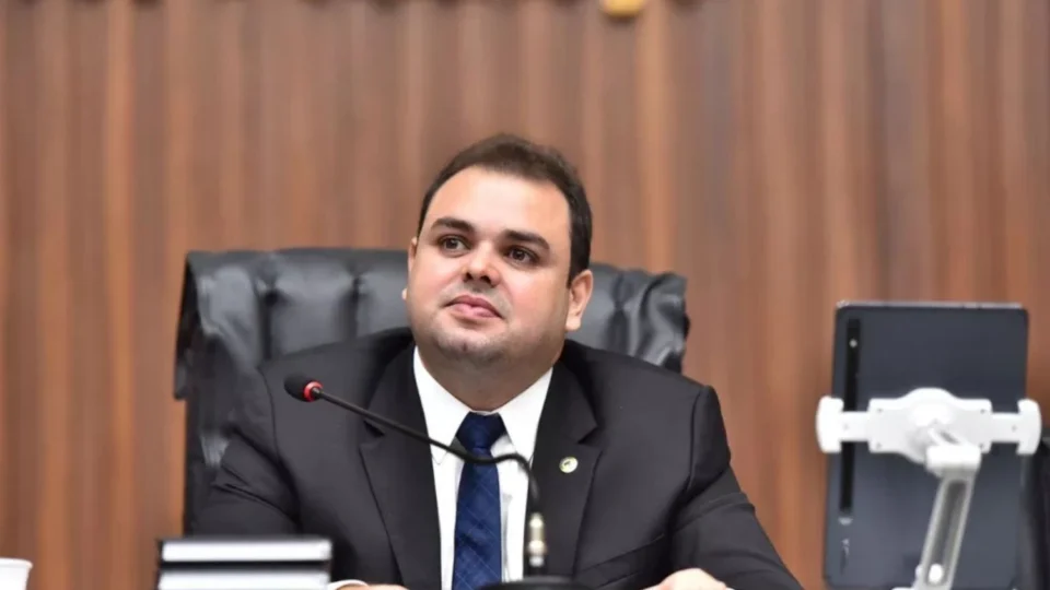 Roberto Cidade diz que vai disputar vaga na Câmara dos Deputados e fala em “salto” na política