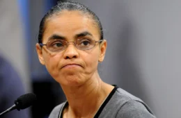 Marina Silva desembarca em Manaus sob escolta da Polícia Federal