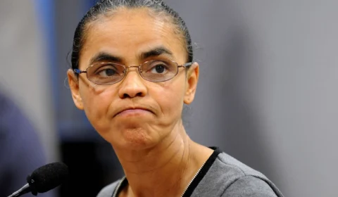 Marina Silva desembarca em Manaus sob escolta da Polícia Federal