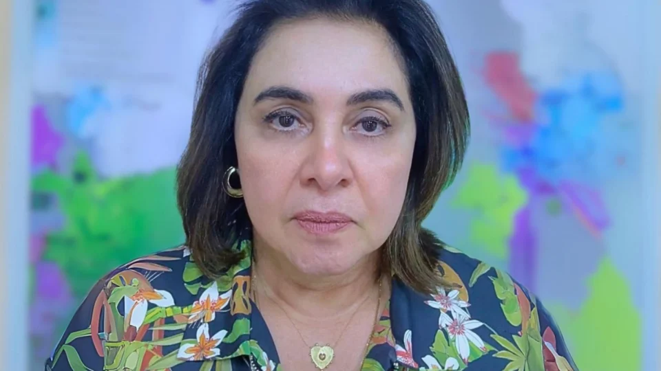 Maria do Carmo afirma que democracia está ameaçada por censura e perseguição política