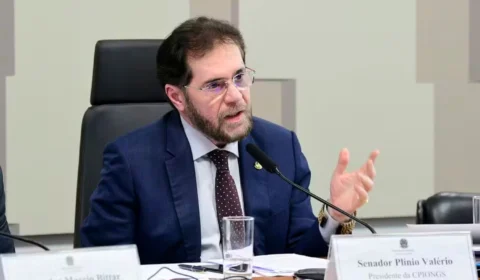 Plínio Valério defende uso do BNDES em energia limpa e proíbe empréstimos a governos estrangeiros