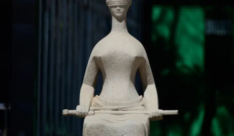 Supersalários no Judiciário crescem 49,3% em 2024, mostra estudo