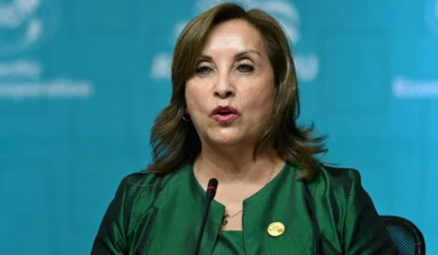 Presidente do Peru dobra o próprio salário em meio a impopularidade recorde