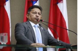 Sinésio Campos é reeleito presidente do PT no Amazonas