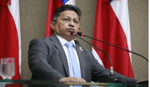 Sinésio Campos é reeleito presidente do PT no Amazonas