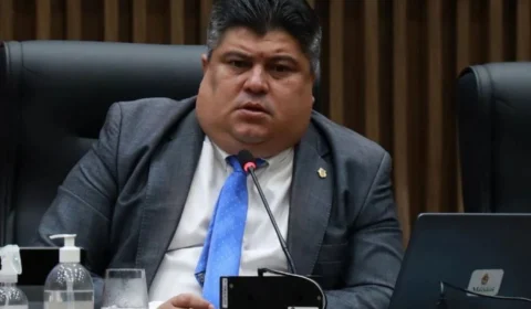 TCE-AM investiga David Reis por nepotismo após nomeação de tia para diretoria da CMM