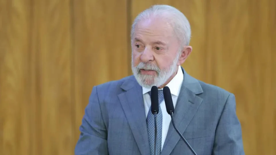Lula reage a ameaça de Trump e diz que Brasil não aceitará ser tutelado por ninguém