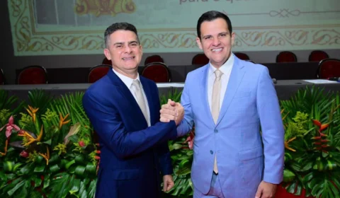 David Almeida entra em recesso por 10 dias e vice Renato Junior assume Prefeitura de Manaus