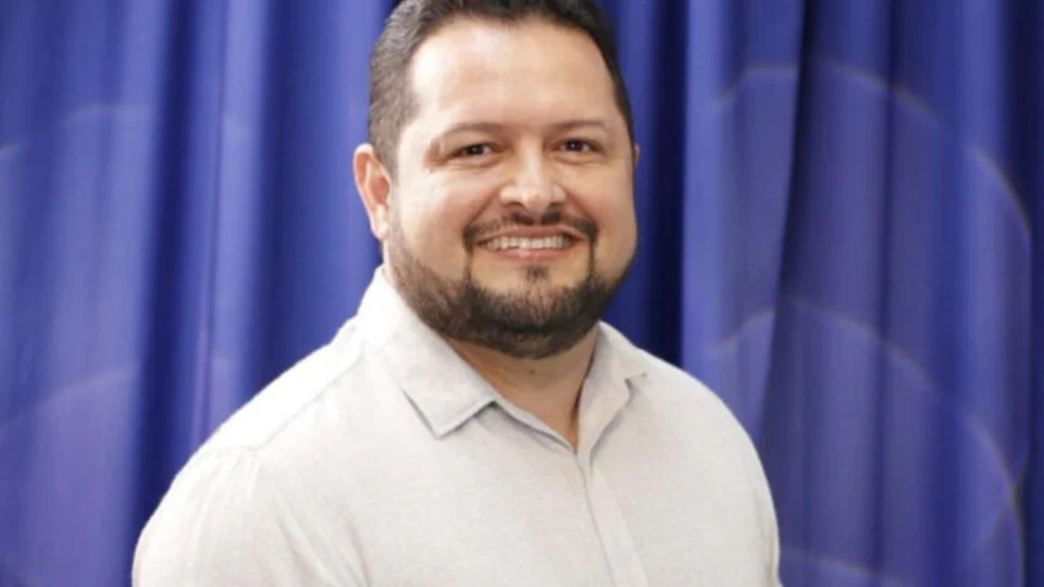 Prefeito de Borba é multado pelo TCE-AM após irregularidades em exoneração de servidores