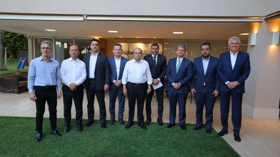 Wilson Lima participa de encontro estratégico com líderes estaduais da oposição em Brasília