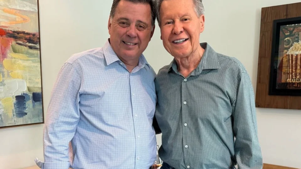 Arthur Virgílio recebe Marconi Perillo em Manaus, mas não confirma retorno ao PSDB