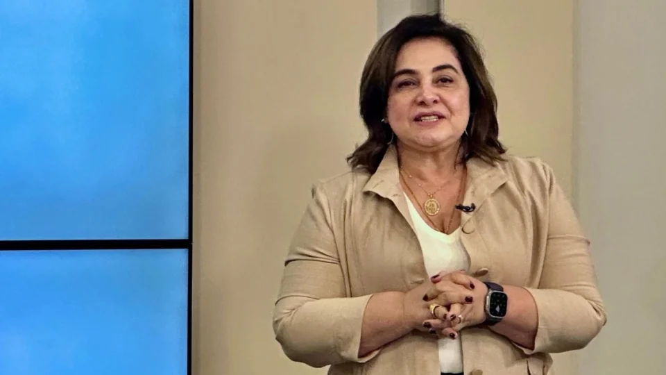 Pré-candidata ao governo, Maria do Carmo apresenta soluções concretas para tirar o AM do atraso