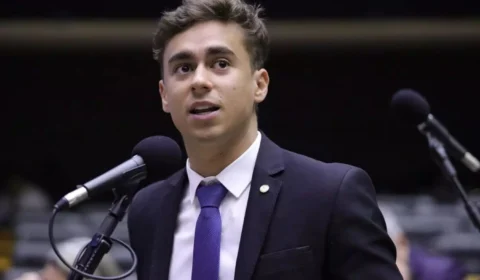 Nikolas Ferreira pede ao STF autorização para visitar Bolsonaro em prisão domiciliar