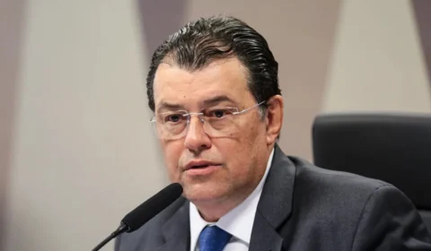 Eduardo Braga descarta disputar governo do Amazonas em 2026 e mira reeleição ao Senado