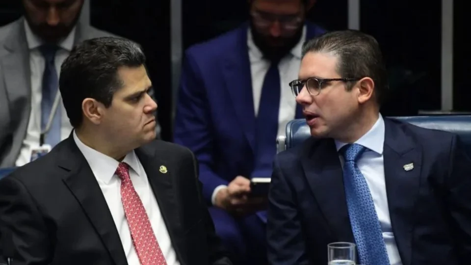 Oposição derrota indicados de Alcolumbre e Hugo para comandar CPMI do INSS