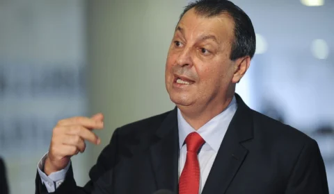 Omar Aziz diz que derrota na CPMI do INSS foi um “livramento”