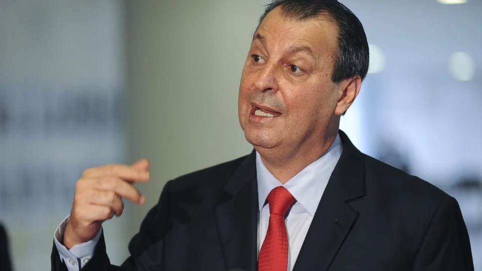 Omar Aziz diz que derrota na CPMI do INSS foi um “livramento”