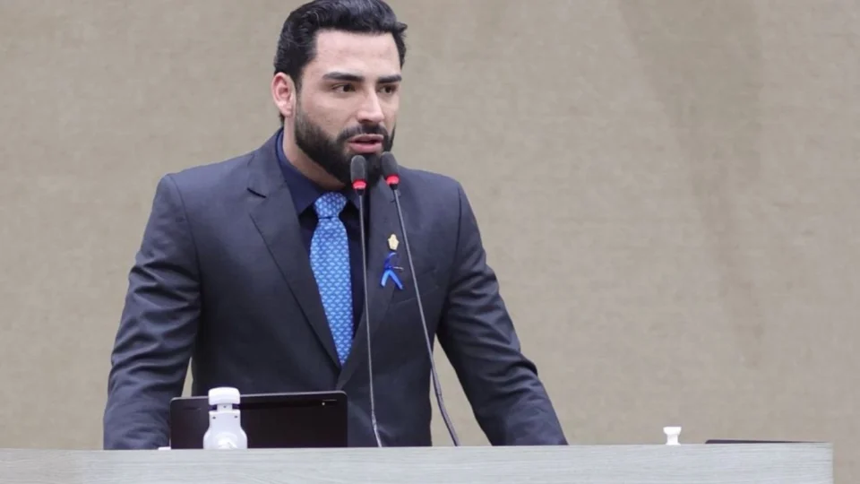 Eurico Tavares se manifesta sobre a CPI do Asfalta Manaus: ‘não conta com a minha assinatura’