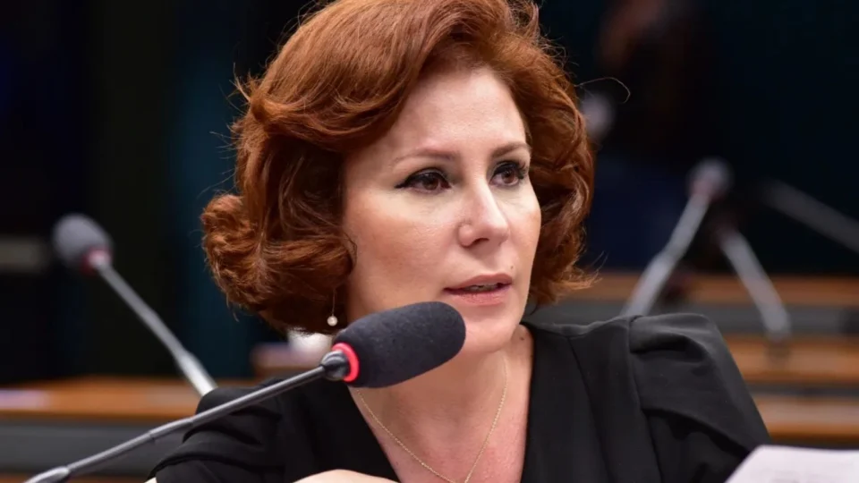 Por 9 votos a 2, Carla Zambelli é condenada pela segunda vez no STF