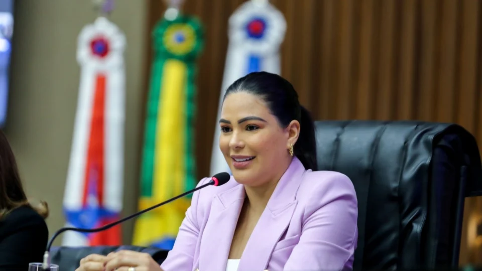 Mayra Dias conta como projetos sociais no interior motivaram sua carreira política