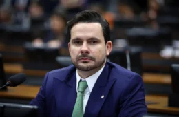 Capitão Alberto Neto comemora incentivos à produção nacional de semicondutores