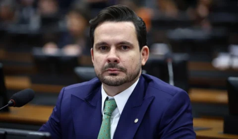 Capitão Alberto Neto comemora incentivos à produção nacional de semicondutores