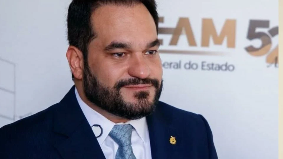 OAB barra Flávio Antony no TJAM por exigência de 10 anos de advocacia e advogados criticam medida