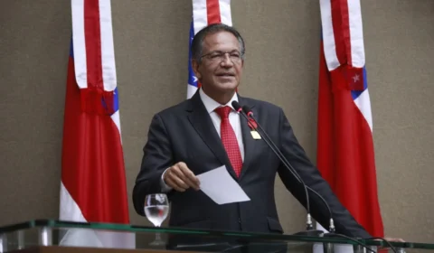 Aleam entrega Medalha Ruy Araújo a Mauro Campbell e Lizandro Garcia