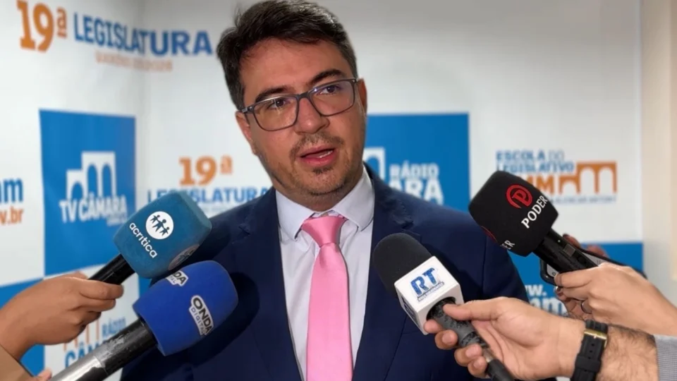 “Esse projeto veio às escondidas e precisa ser revisto”, diz vereador sobre reforma da Manausprev