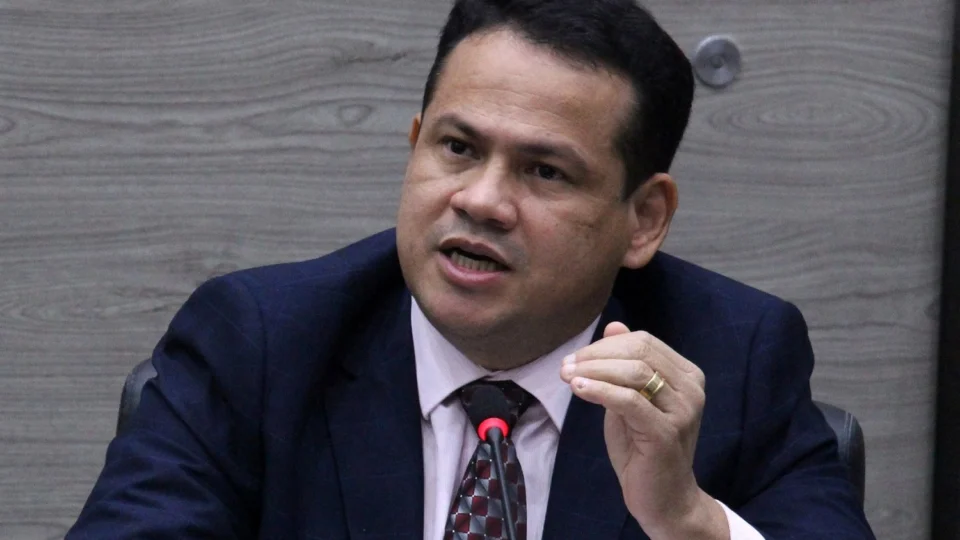 Vereador Eduardo Alfaia defende discussão técnica sobre reforma da Previdência Municipal