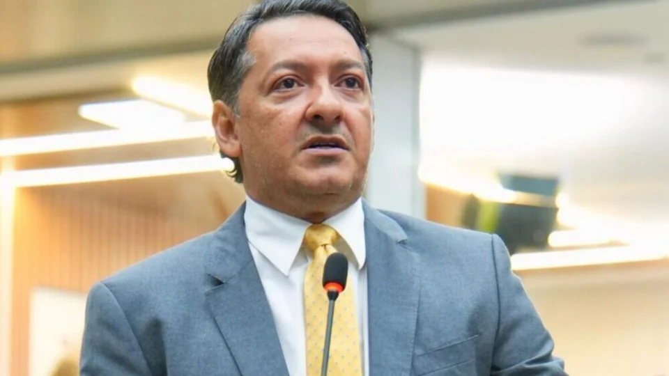 Felipe Souza confirma pré-candidatura e fala sobre eleições de 2026