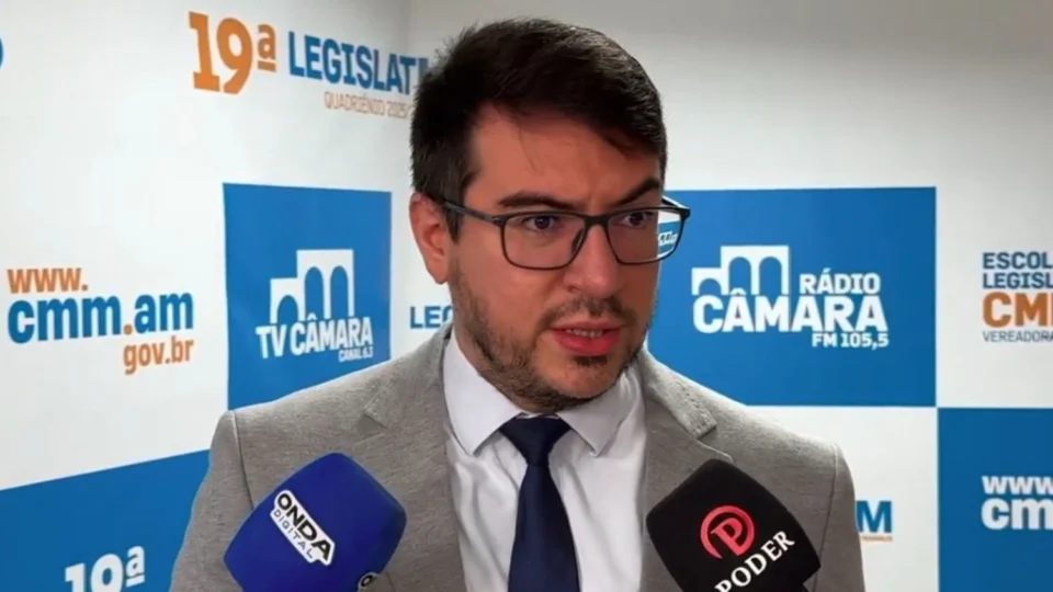 Rodrigo Guedes cobra convocação da Semsa e critica inauguração de UBS em Manaus sem profissionais