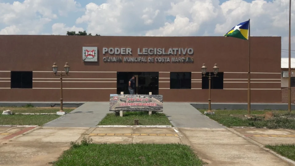 Vereadores de Costa Marques gastam mais de R$ 223 mil em diárias em apenas sete meses