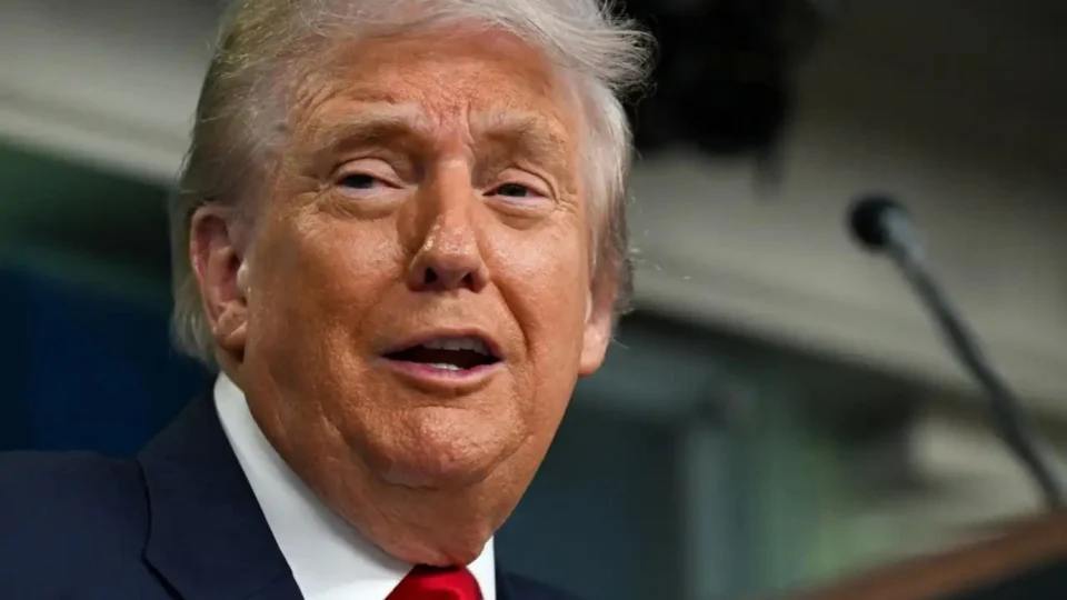 EUA: Senadores apresentam PL para barrar tarifaço sobre o Brasil