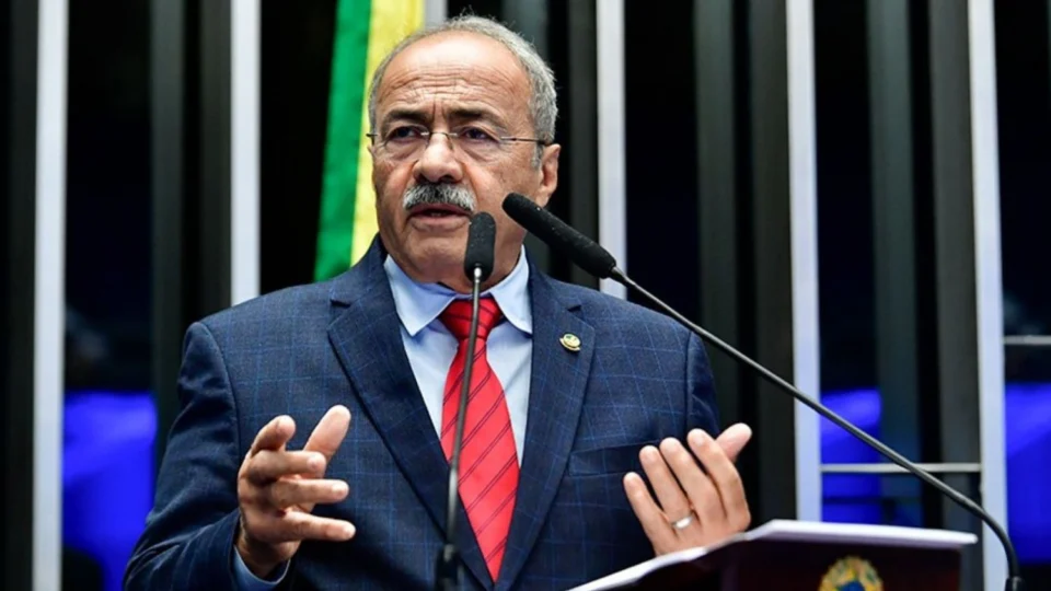 “A PEC da blindagem é um desserviço”, diz senador de Roraima Chico Rodrigues