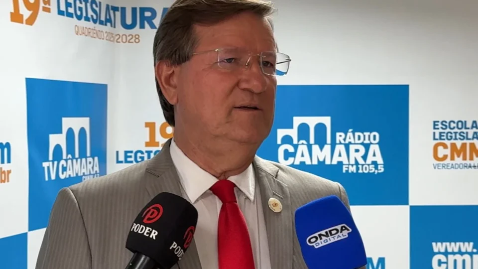 Zé Ricardo critica PEC da Blindagem e alerta para impacto da reforma da Previdência em Manaus