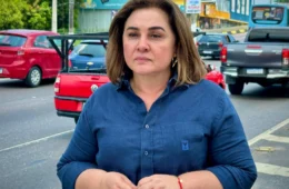 Maria do Carmo vai às ruas e fala de soluções ao trânsito de Manaus; ‘reflexo da má gestão’