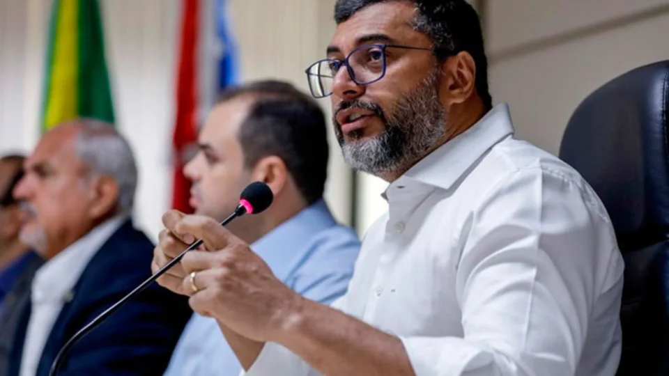 Wilson Lima sanciona Lei do Refis 2025 com desconto de até 95% em multas e juros